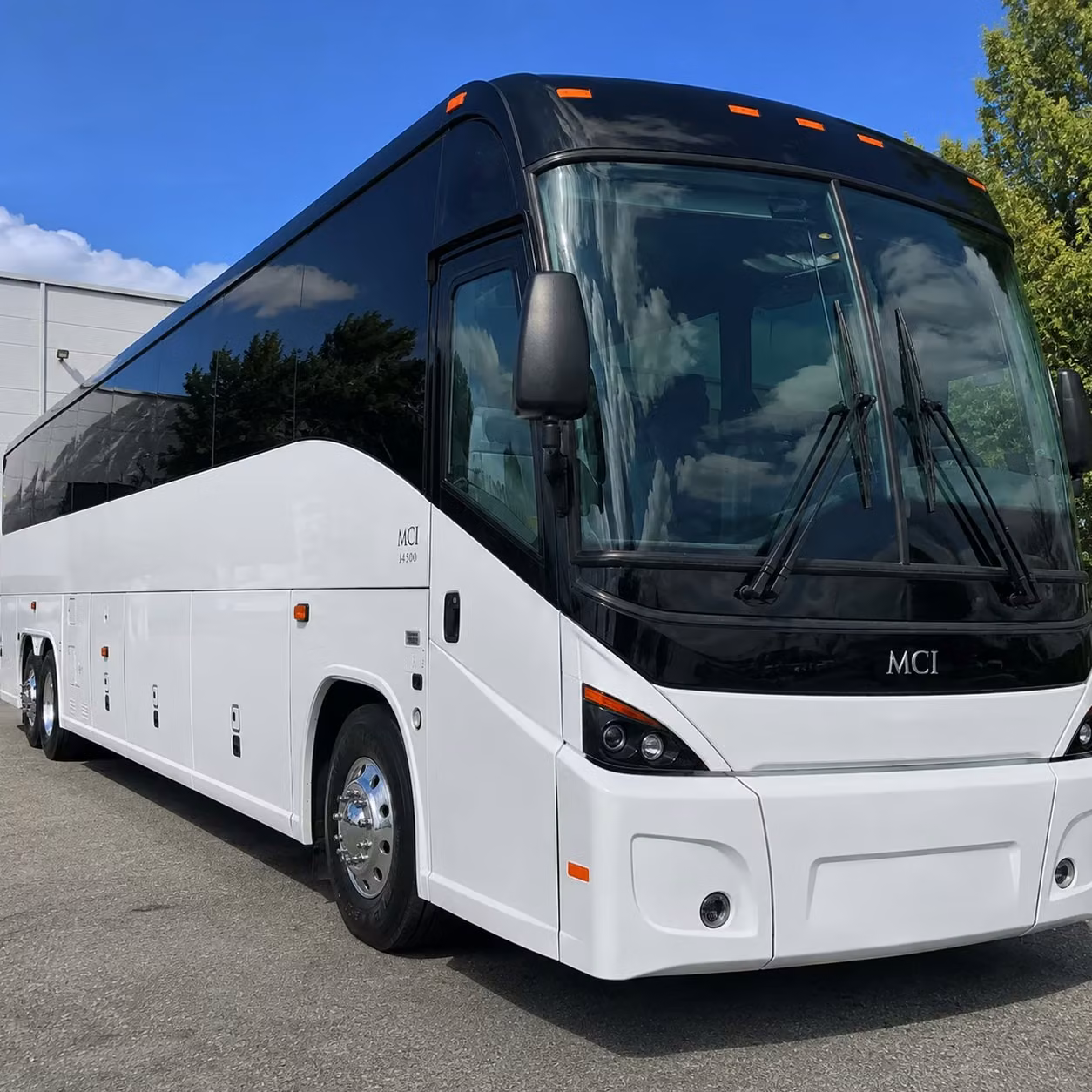choose charterbusrentalfrederickmd com for flexible no hassle employee transportation in frederick